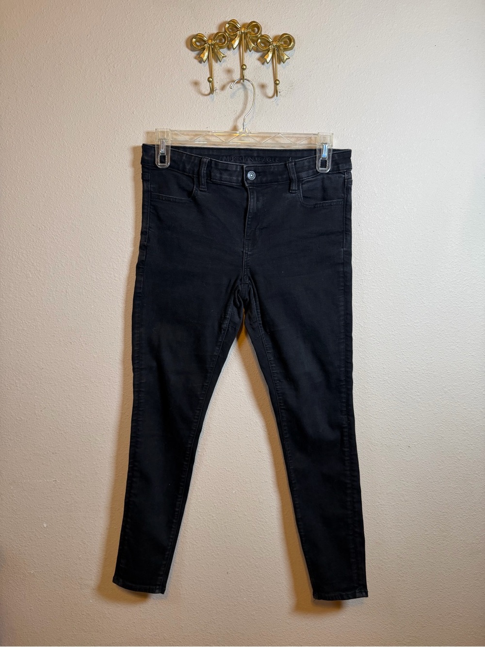American Eagle Outfitters Next Level Stretch Black Skinny Jeans. Size 4